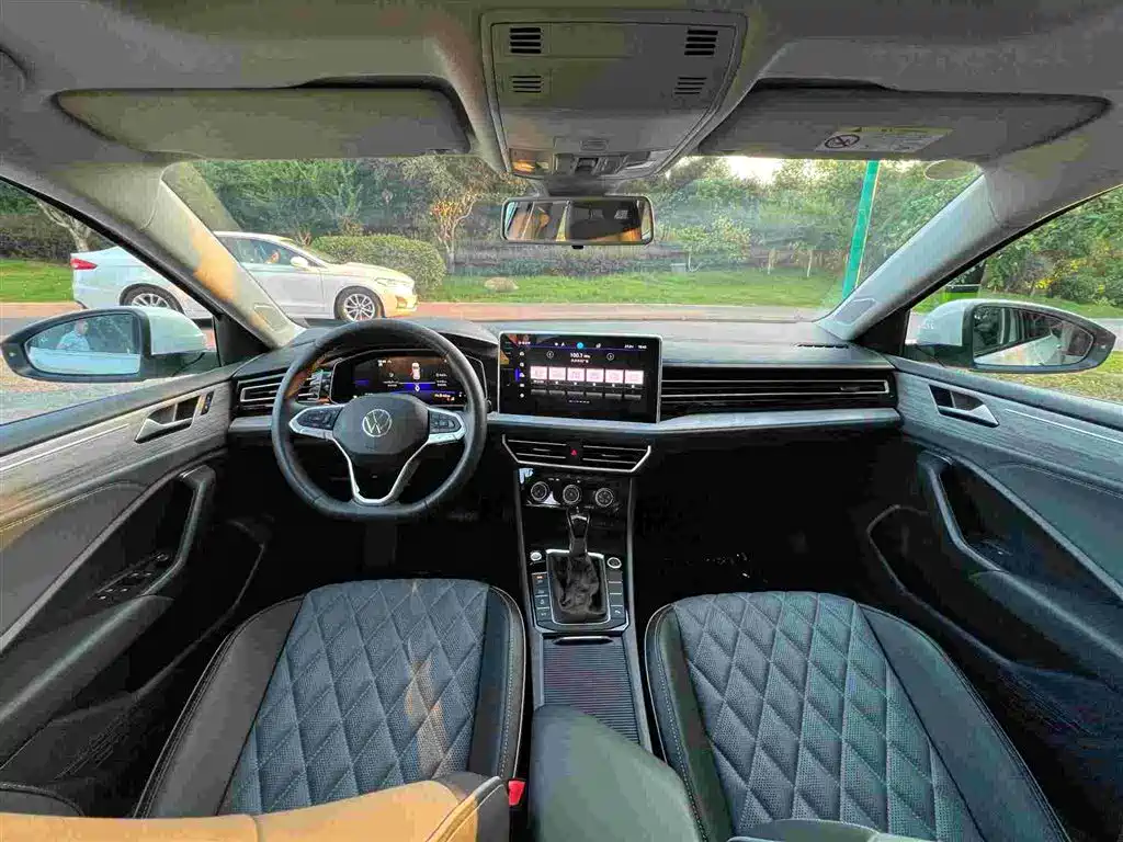 Volkswagen Sagitar фото 10