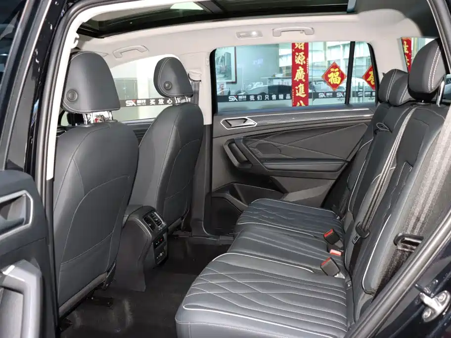 Volkswagen Tiguan L фото 11