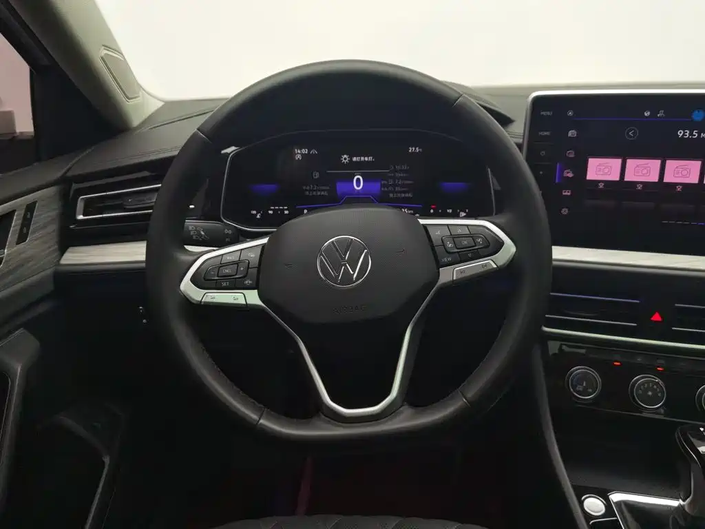 Volkswagen Sagitar фото 11