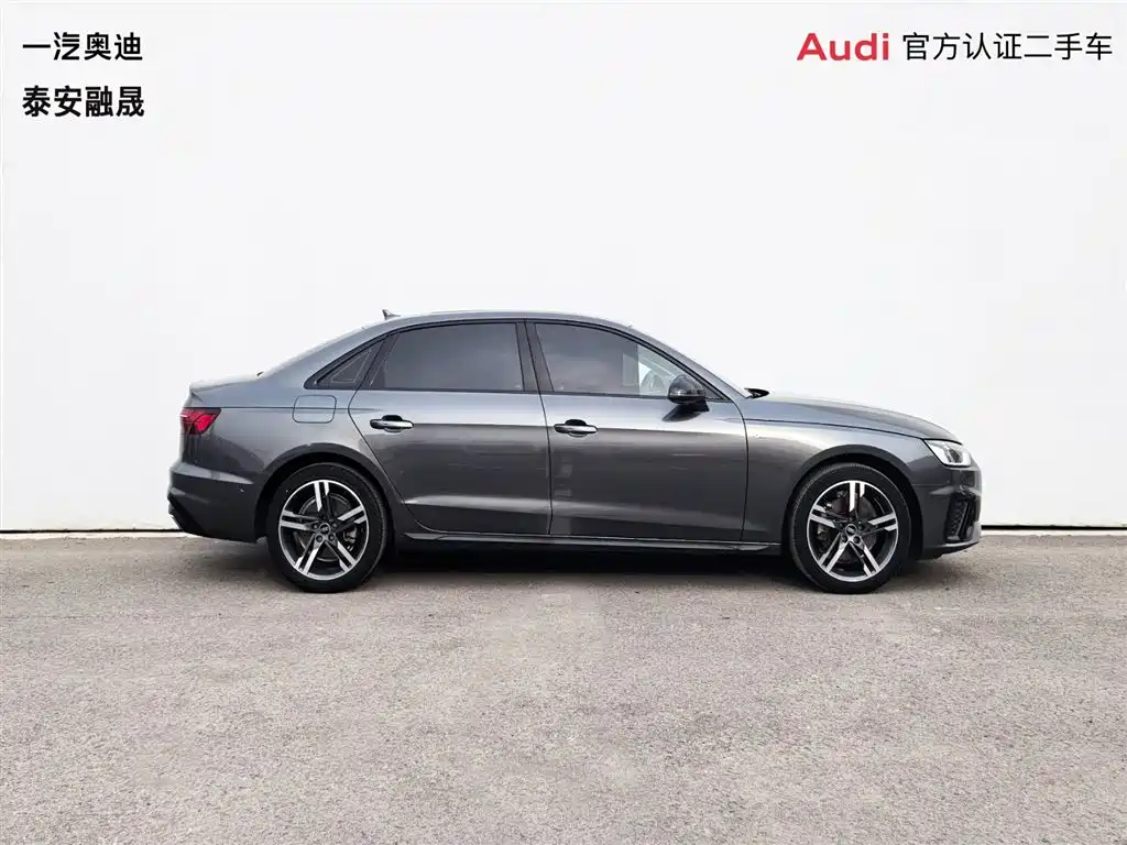 Audi A4L фото 3