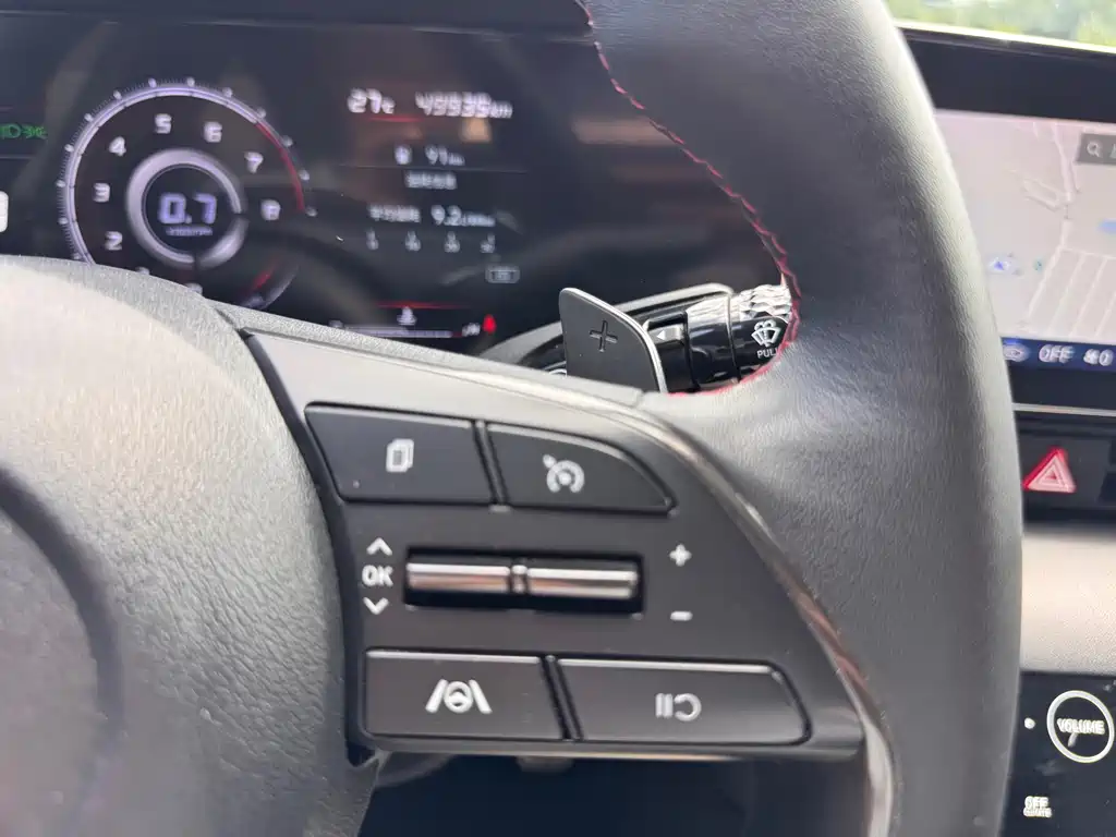 Hyundai Elantra фото 11