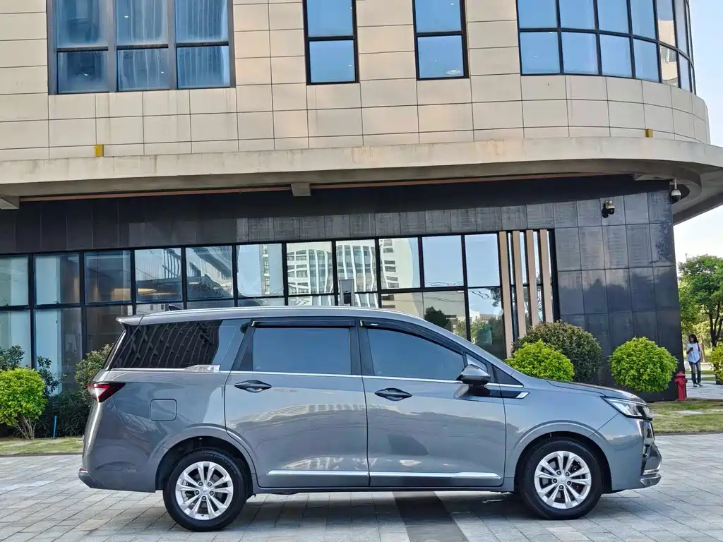 Wuling Wulingjiachen фото 4