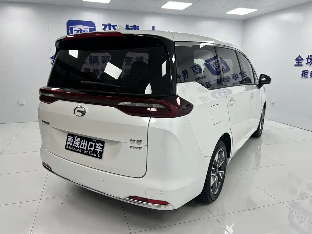 GAC Trumpchi M6 фото 6