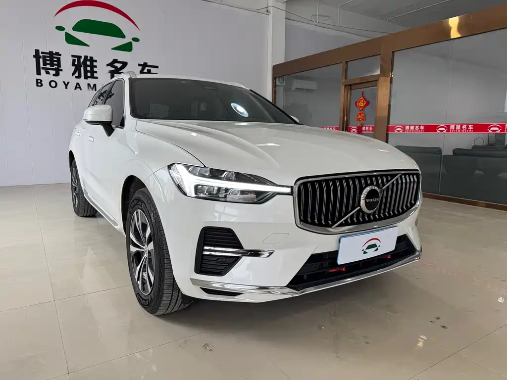 Volvo XC60 фото 2