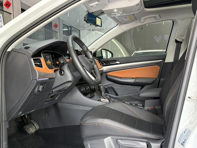 Volkswagen 200TSI DSG Enjoyable фото 3