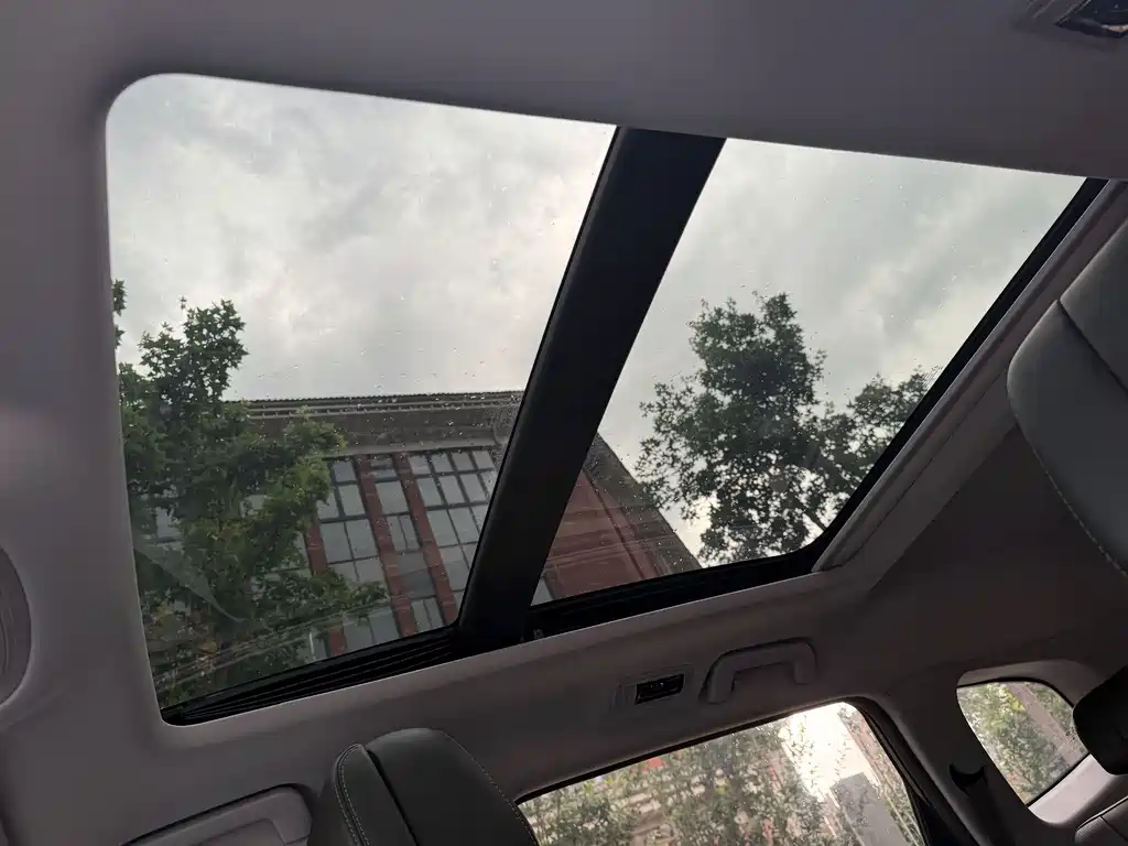 Chery Tiggo 8 фото 10