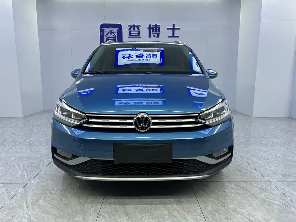 Volkswagen Touran фото 2