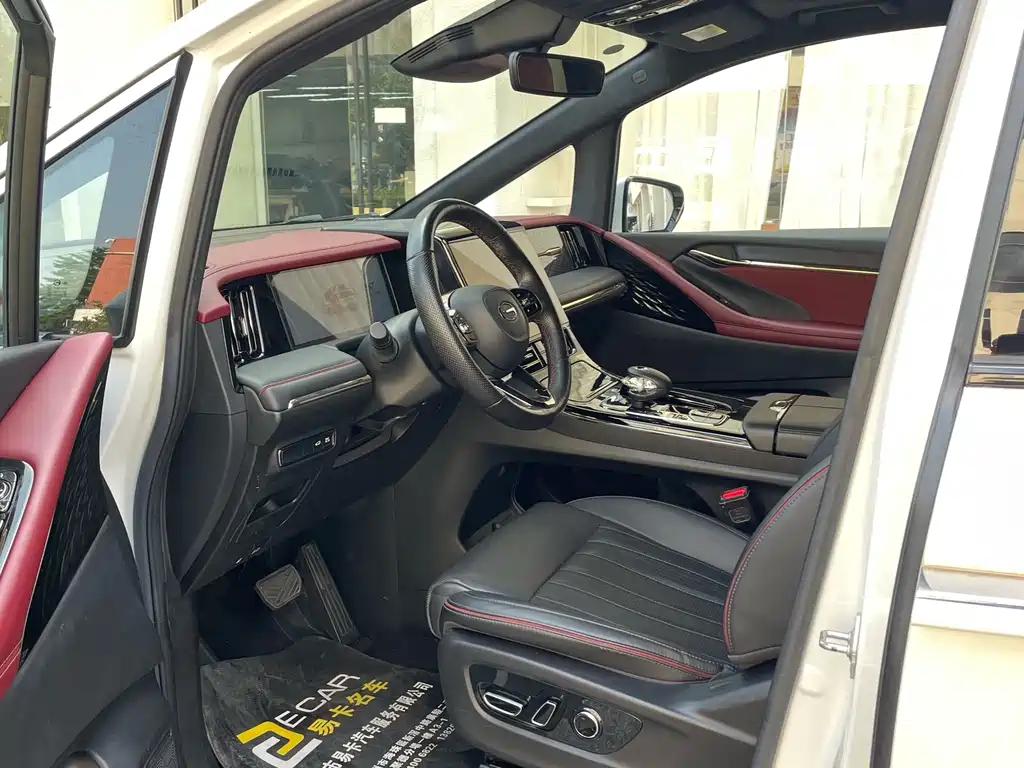 GAC Trumpchi M8 фото 7