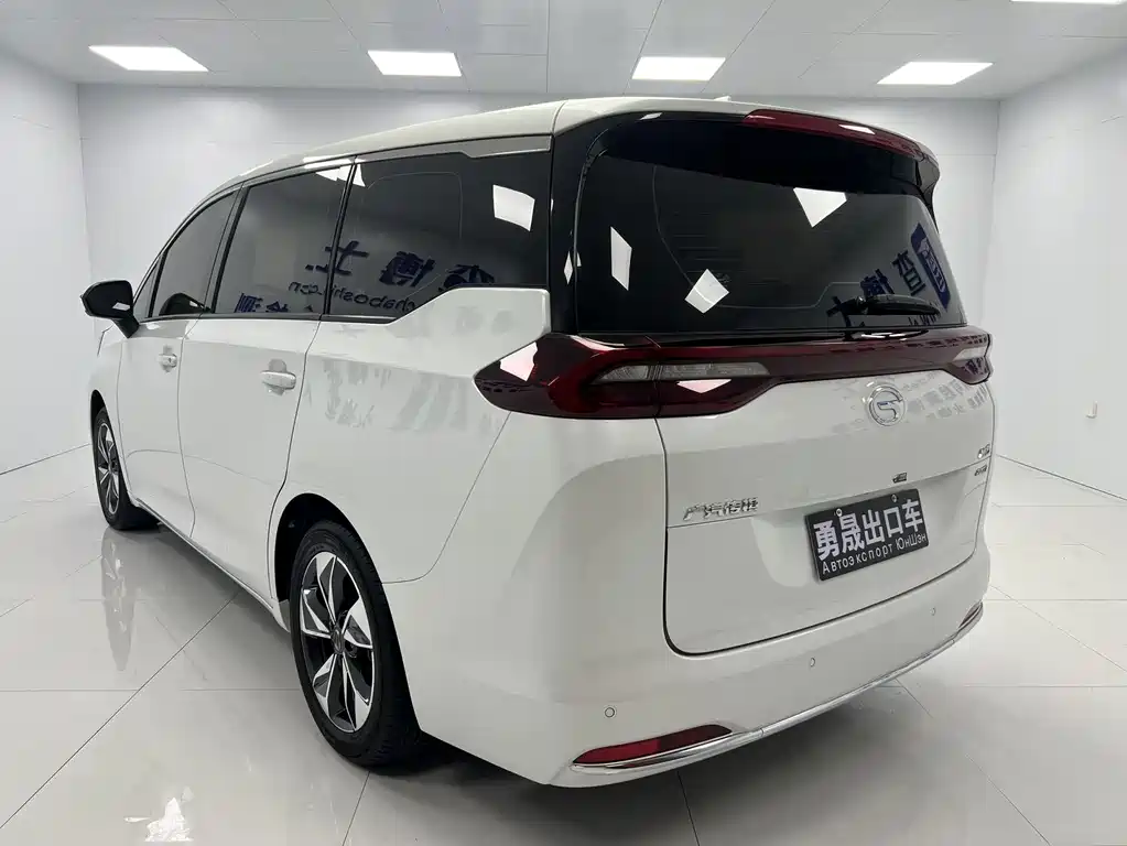 GAC Trumpchi M6 фото 4