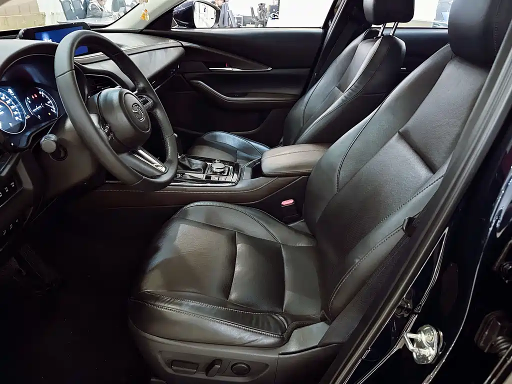 Mazda CX-30 фото 7