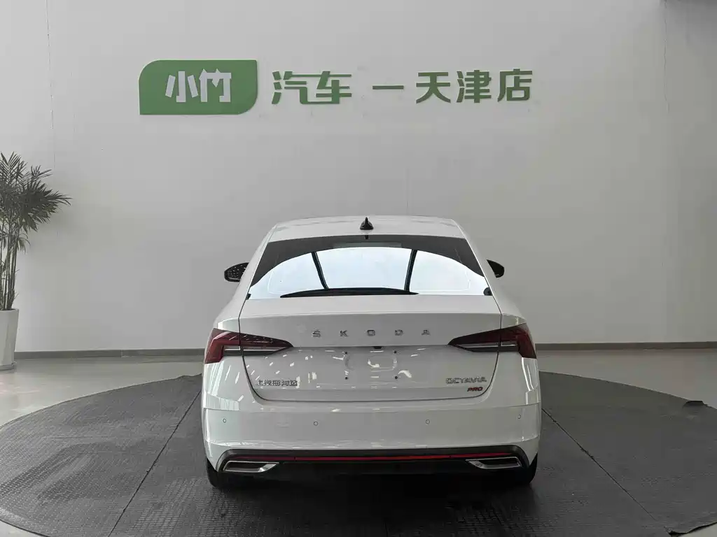 Skoda Octavia фото 5