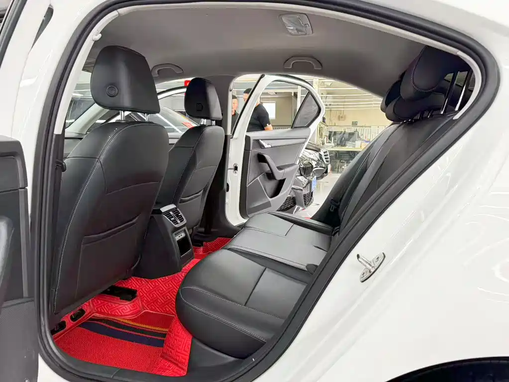 Skoda Octavia фото 8