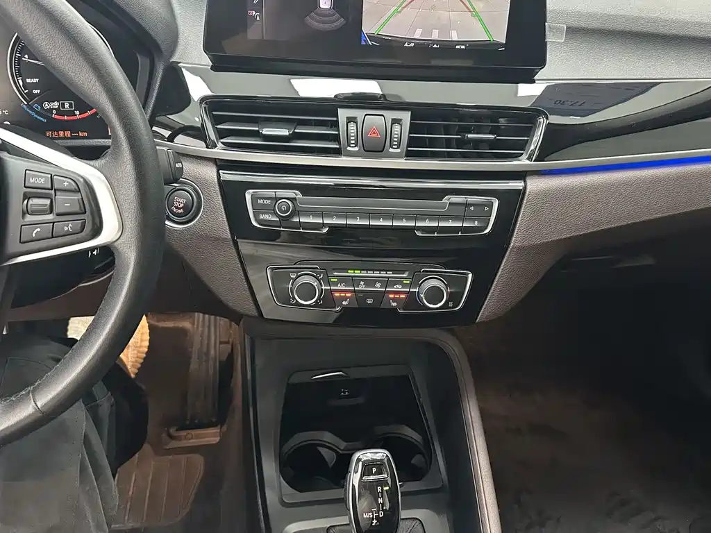 BMW X1 фото 12