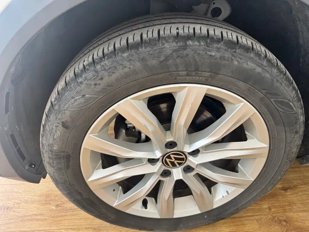 Volkswagen T-ROCTange фото 4