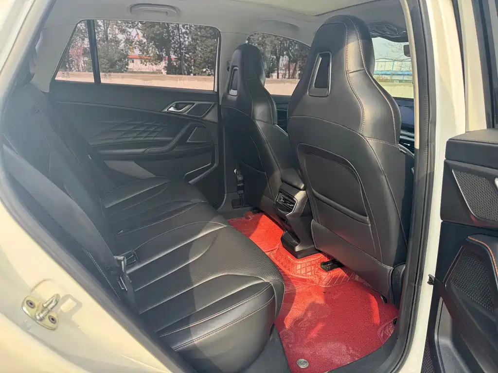 Roewe RX5 фото 12