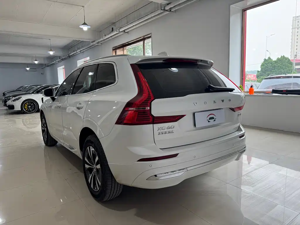 Volvo XC60 фото 5