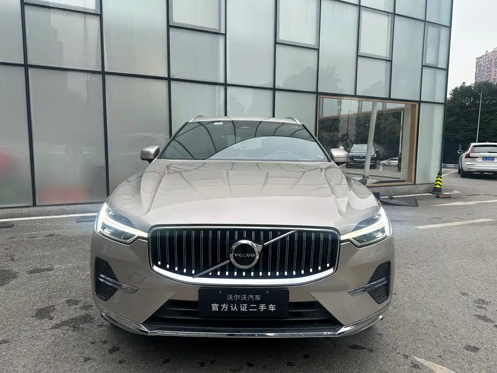 Volvo XC60 фото 2