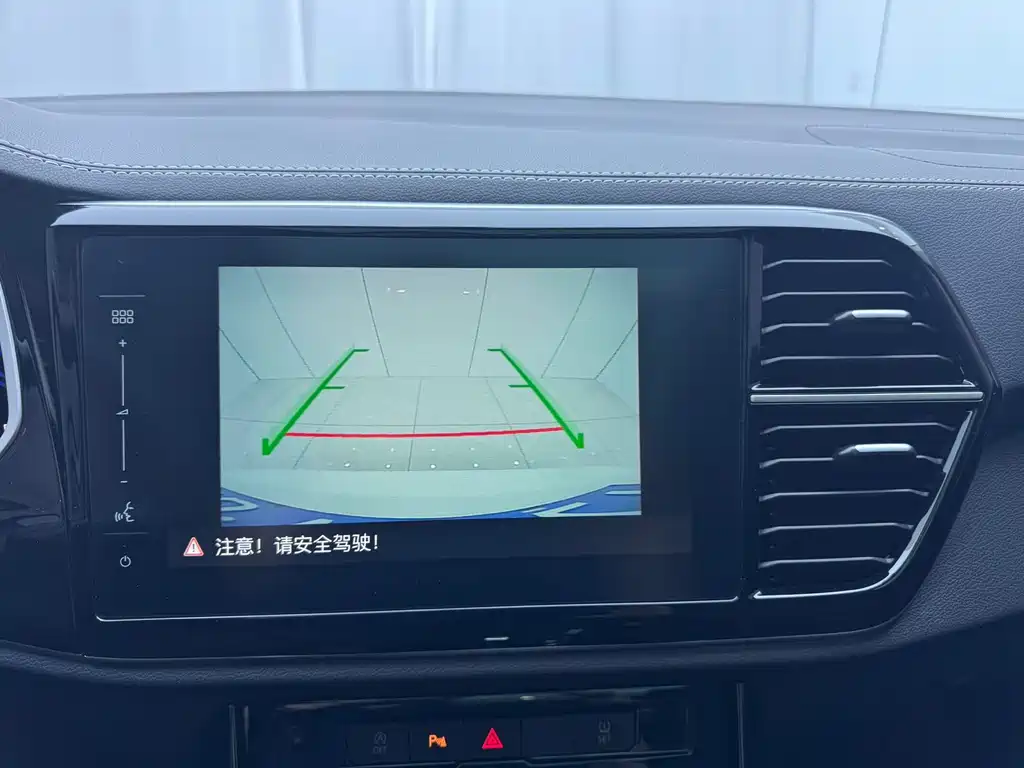 Jetta VS7 фото 10
