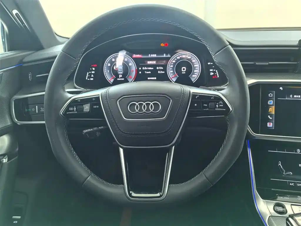 Audi A6L фото 8