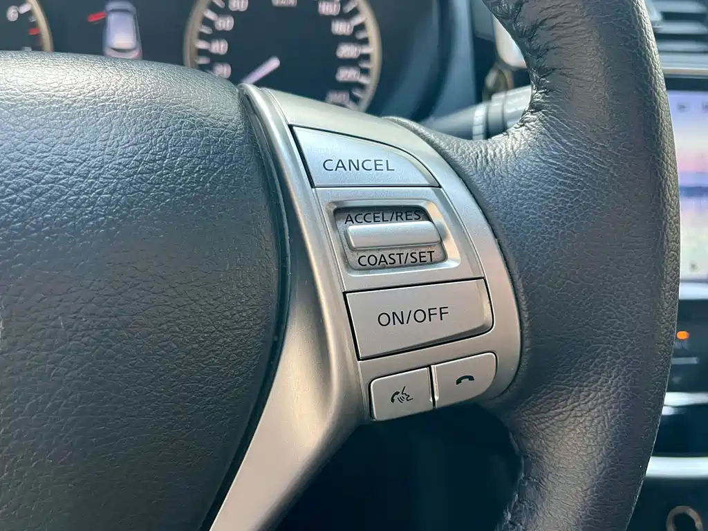 Nissan TIIDA фото 10