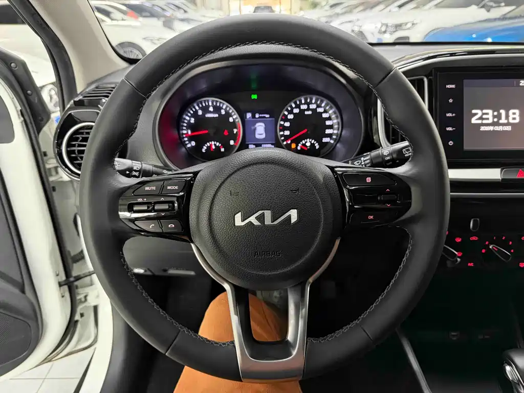 Kia KX1 фото 12