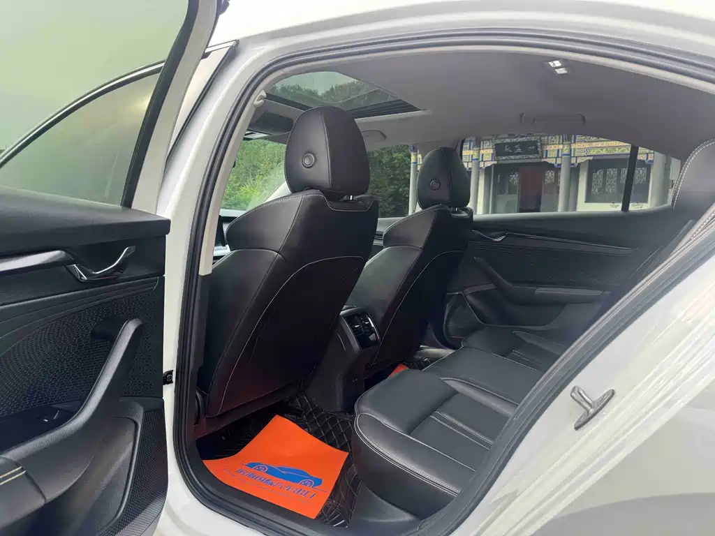 Skoda Octavia фото 8