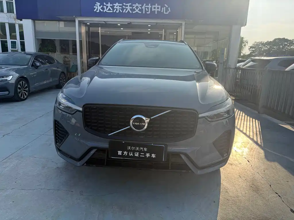 Volvo XC60 фото 2