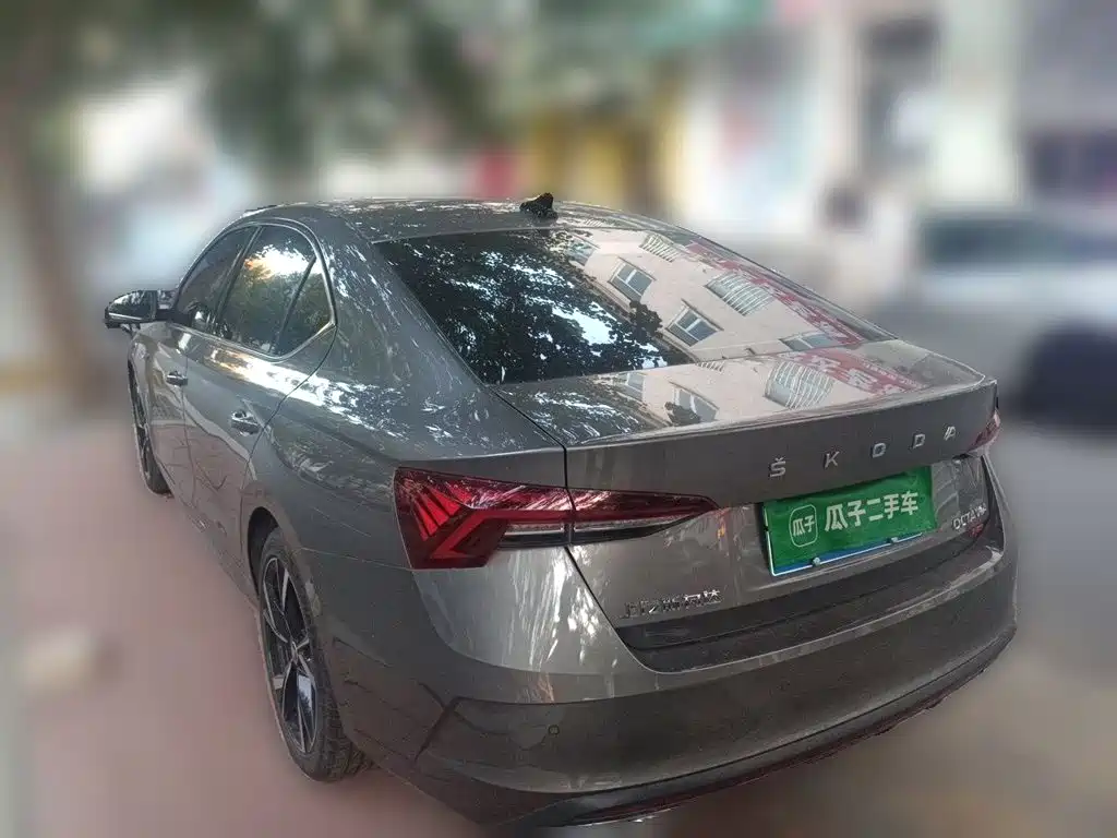 Skoda Octavia фото 4