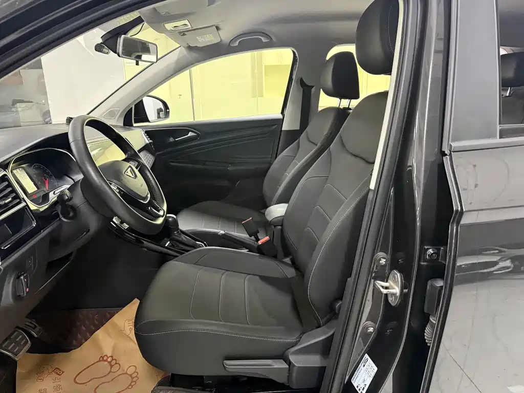 Jetta VS5 фото 11