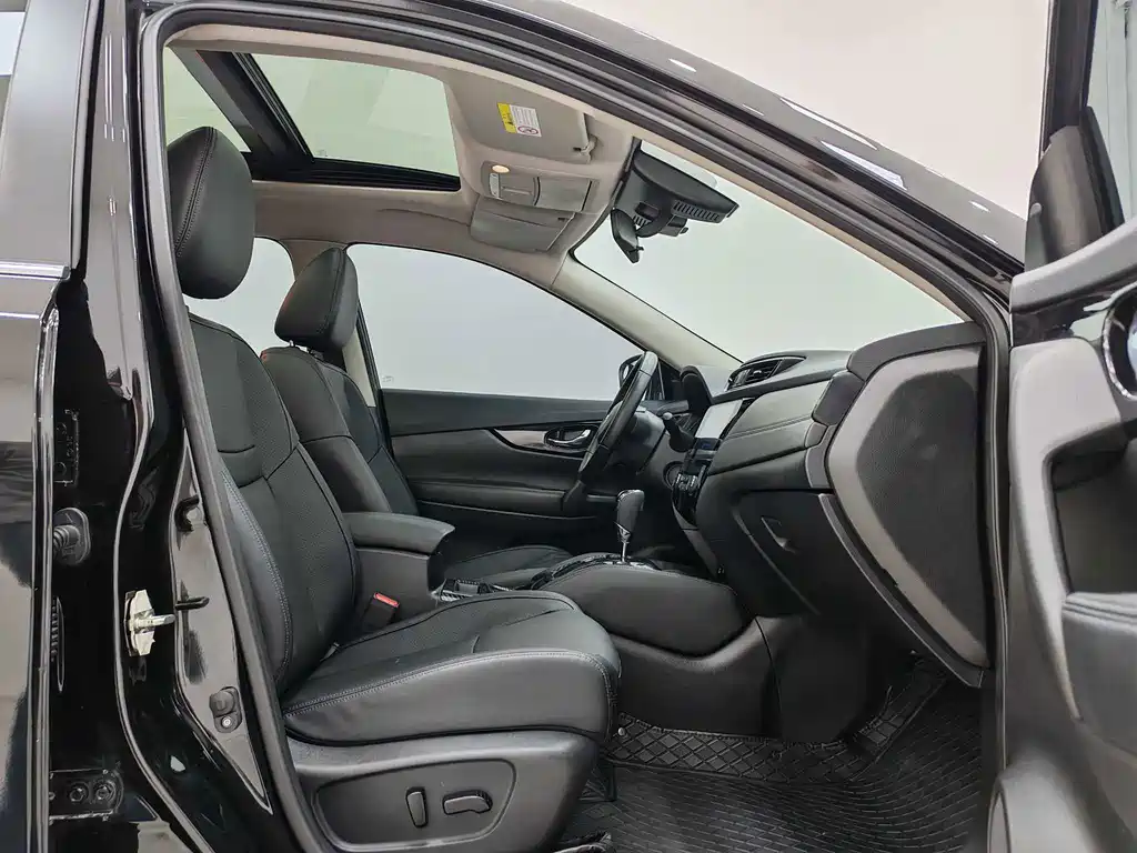 Nissan X-Trail фото 9