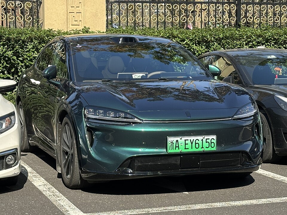 Luxeed R7