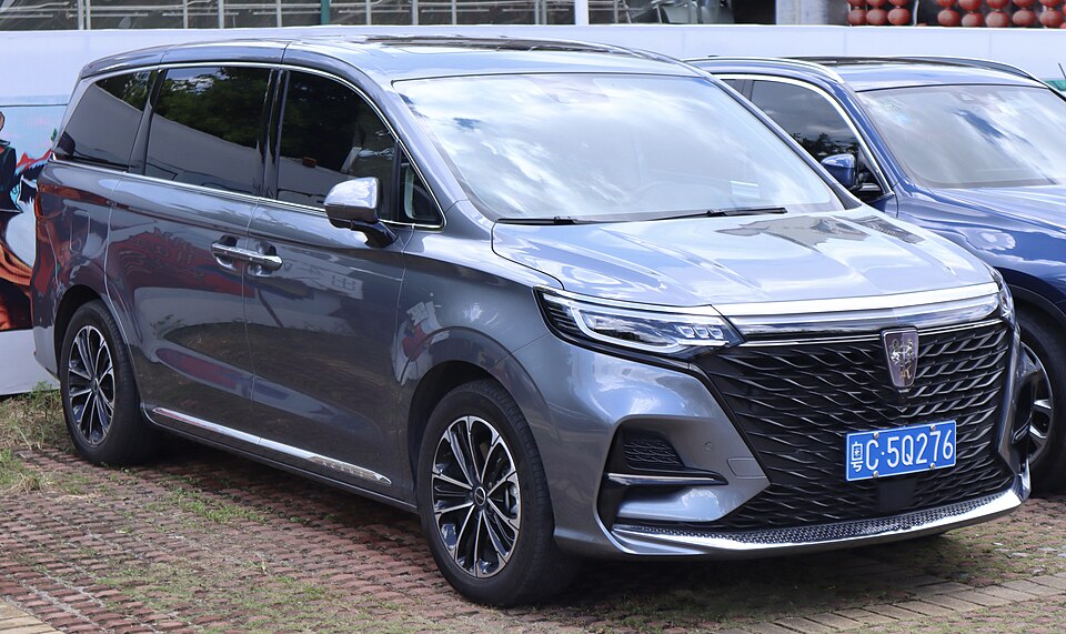 Roewe iMAX8